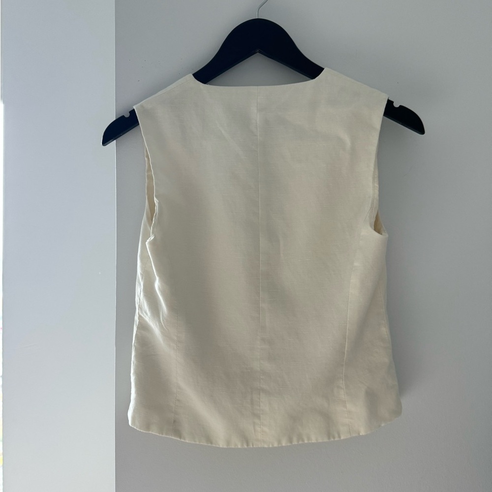 Zara Button Front Vest - Picture 4 of 7